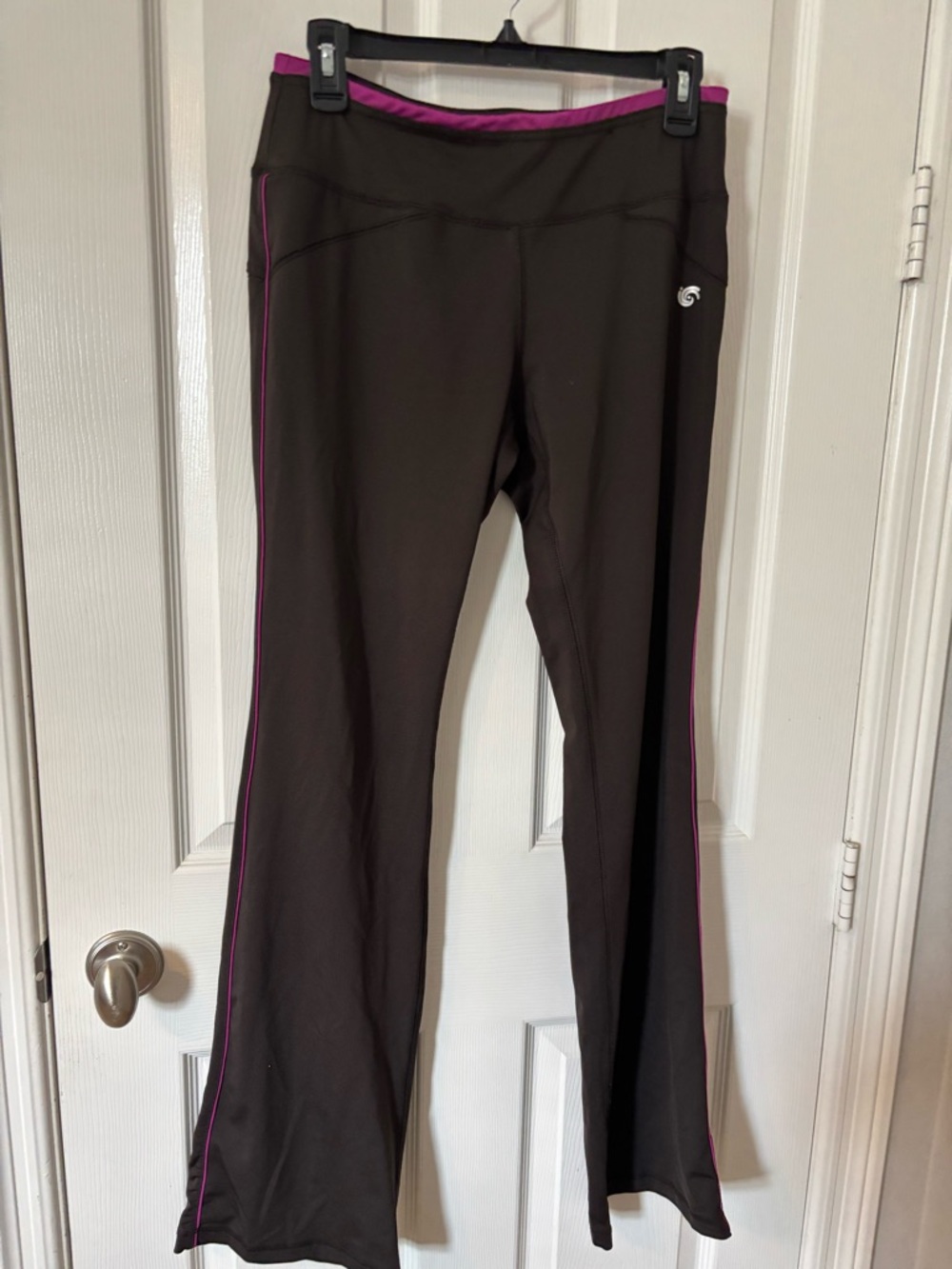 New York & Company Black Leggings with Pink Trim